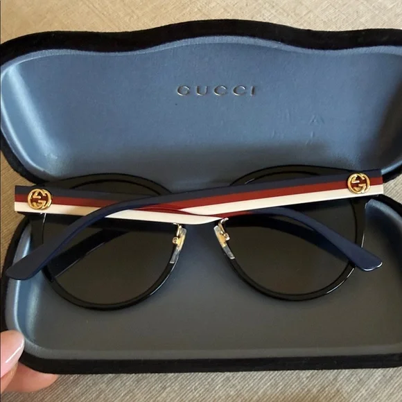 Gucci Classic Black Sunglasses